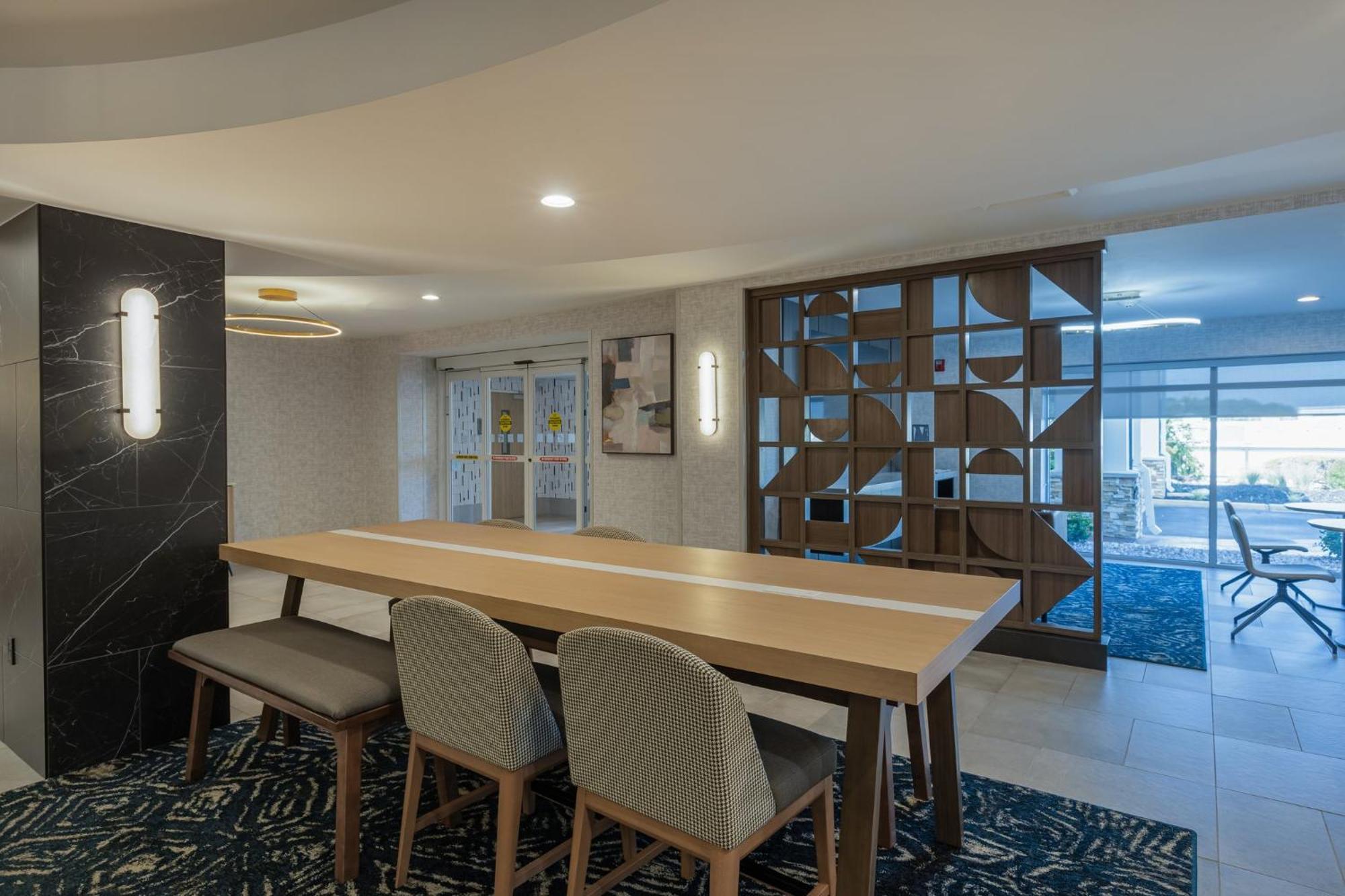 Holiday Inn Anderson By Ihg Dış mekan fotoğraf